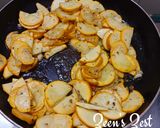 A picture of step 2 of Zucchini/Courgette Fry (Indian style).