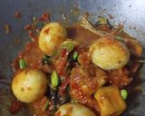 Foto langkah ke 5 dari resep Balado Telur Tahu Praktis.