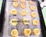 Foto langkah ke 7 dari resep Thumbprint cookies 🍪.