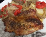 Foto del paso 3 de la receta: Muslo de pollo deshuesado con verduras asadas
