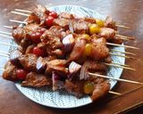 Une image de l'étape 4 de Brochettes de poulet aux 4 épices.
