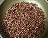 A picture of step 2 of Aromatic Adzuki Bean Tea.