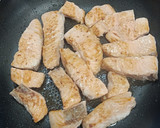 Foto del paso 4 de la receta: Lomitos de salmón y portobello