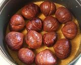 A picture of step 4 of Chestnut Cheesecake.