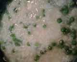 A picture of step 3 of Sweet kaffir leaf rice with peas.
