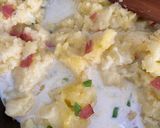Foto langkah ke 5 dari resep Menu sarapan Mashed Potato.