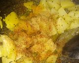 आलू की सूखी सब्जी (aloo ki sukhi sabzi recipe in Hindi) रेसिपी चरण 3 फोटो