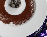 A picture of step 8 of Coconut Oreo balls.