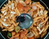 A picture of step 4 of Tandoori pasta.