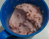 Foto langkah ke 5 dari resep Strawberry Ice Cream.