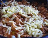 A picture of step 4 of Pork with Ketchup Cheese Sauce.