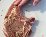 香料爐烤戰斧豬排的食譜步驟1照片