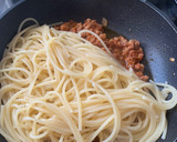 Foto del paso 3 de la receta: Espaguetis boloñesa de ración