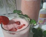 Foto langkah ke 4 dari resep 30.Kefir Strawberry #bikinramadanberkesan.