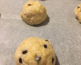 A picture of step 2 of Yogurt and Chocolate Cookies.
