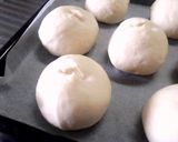 A picture of step 3 of Fluffy Honey and Heavy Cream Rolls.