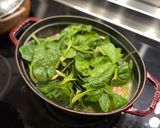 A picture of step 7 of Hotpot - Spinach, pork, ginger, garlic, sesame oil and many vegetables, Japanese style.