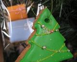 A picture of step 10 of Christmas Ornament Cookies.