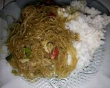 Foto langkah ke 6 dari resep Mie Bihun lada hitam pulen dan renyah..