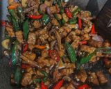 Foto langkah ke 6 dari resep Tumis Tempe Teri Pedas Manis.