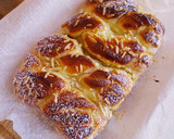 Foto del paso 17 de la receta: Coca trenza de yogurt con crema de limón y almendras