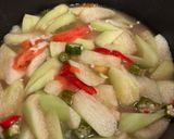 A picture of step 3 of Vietnamese Sweet and Sour Red Snapper Soup (Canh Chua Cá Hồng).