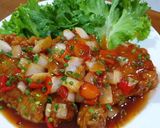 รูปขั้นตอนการทำที่ 3 ของ น่องไก่ทอดราดซอสสามรส