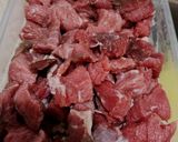 Foto langkah ke 1 dari resep Krengseng Daging Sapi.