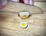 Foto del paso 3 de la receta: Cestitas de gulas al ajillo con falso huevo de codorniz