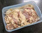 Hình bước làm 1 của món SP.1009 - Thịt Heo Ngũ Vị & Salad Bắp Cải Mentaiko