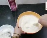 A picture of step 2 of Square pineapple Cake.