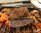 Foto del paso 3 de la receta: Bife de chorizo al horno con morrón, berenjena y cebolla! Un manjar 😋