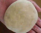 कांदा बटाट कचोरी (kanda batata kachori recipe in marathi) रेसिपी स्टेप 3 फोटो 
