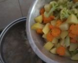 Foto langkah ke 4 dari resep Sop Bakso Telur Puyuh.