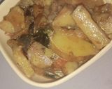 A picture of step 6 of Aloo Baingan.