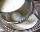 A picture of step 4 of Luxurious Vanilla Milk Blancmange.