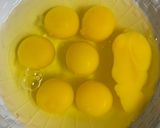 صورة لخطوة 2 من وصفة كريم كراميل بالفرن 🍮