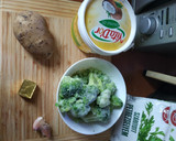 Brokkoli krémleves recept fázis 1 fotója