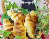 A picture of step 17 of Crispy Croissants.