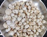 A picture of step 5 of Salted Makhana.
