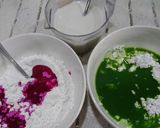 A picture of step 1 of Three-Color Steamed Layer Cake (Bánh da lợn tam sắc).