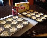 A picture of step 3 of Cheesecake Cupcakes!.