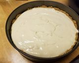 A picture of step 9 of Peach cheesecake.