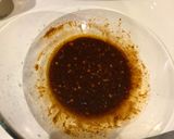 صورة لخطوة 1 من وصفة افخاذ الدجاج بتتبيلة العسل (بالقلاية الهوائية) 🍯🍗