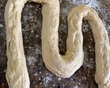 Foto del paso 5 de la receta: Medialunas de grasa (masa en panificadora Smartlife)