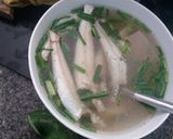 Hình bước làm 2 của món Cá đục nấu canh hành tiêu 🐟🐠
