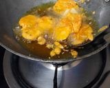 A picture of step 6 of Crispy potato pakoda.