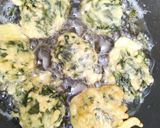 Foto langkah ke 3 dari resep Rolade Daun Singkong.