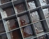 Foto langkah ke 5 dari resep Fudgy Brownies Sekat Panggang.