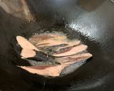 Foto langkah ke 1 dari resep Tongkol Kecap Pedas.